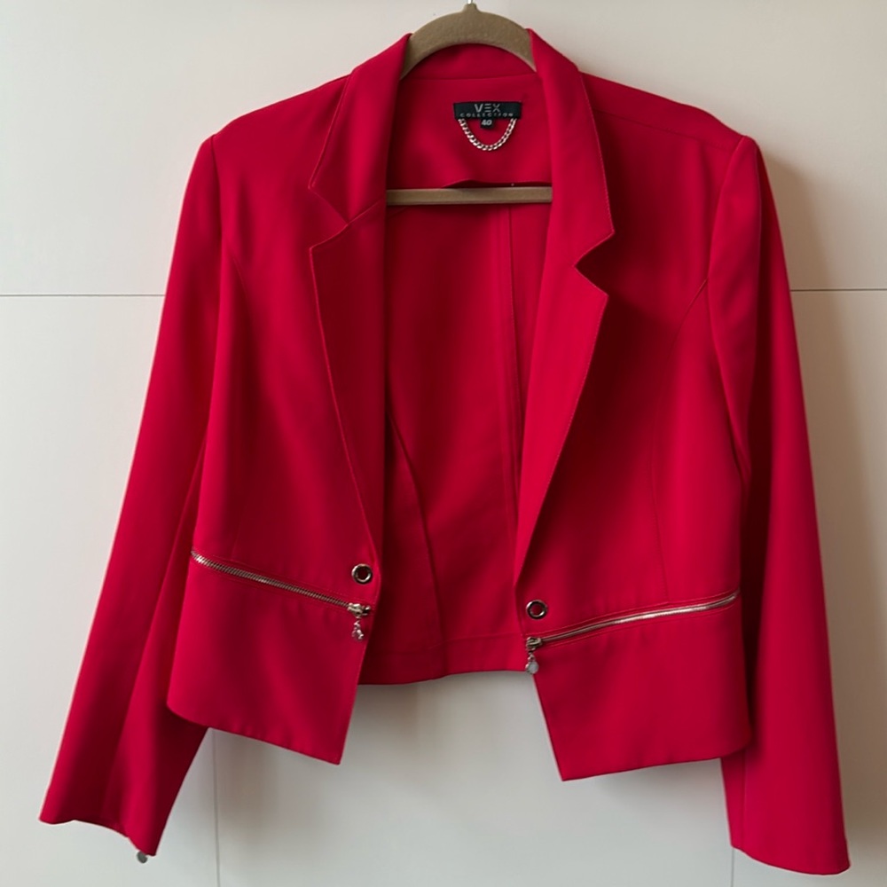 Red cropped Blazer
